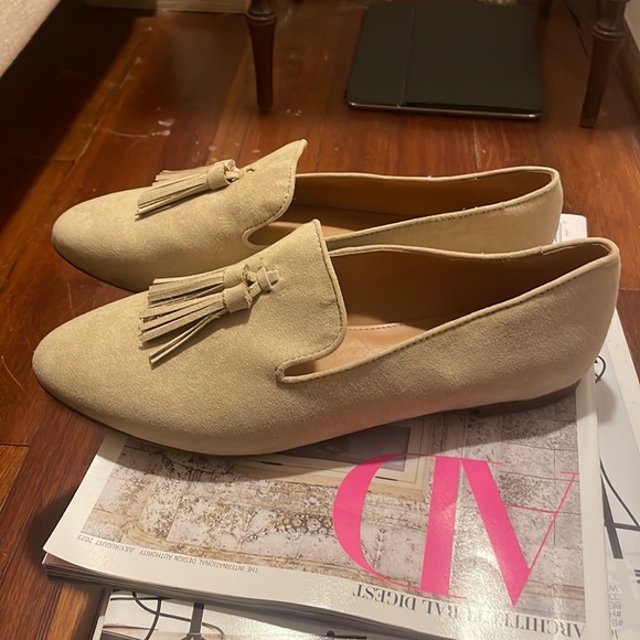 J. Crew Factory Tan Tassel Loafer - Size 8 - Picture 5 of 5